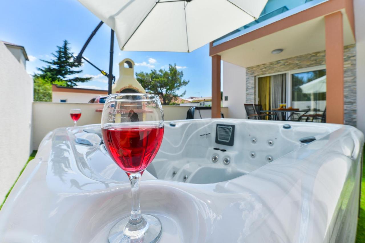 Cascada Villas With Private Jacuzzi And Private Parking Starigrad Paklenica Exterior foto