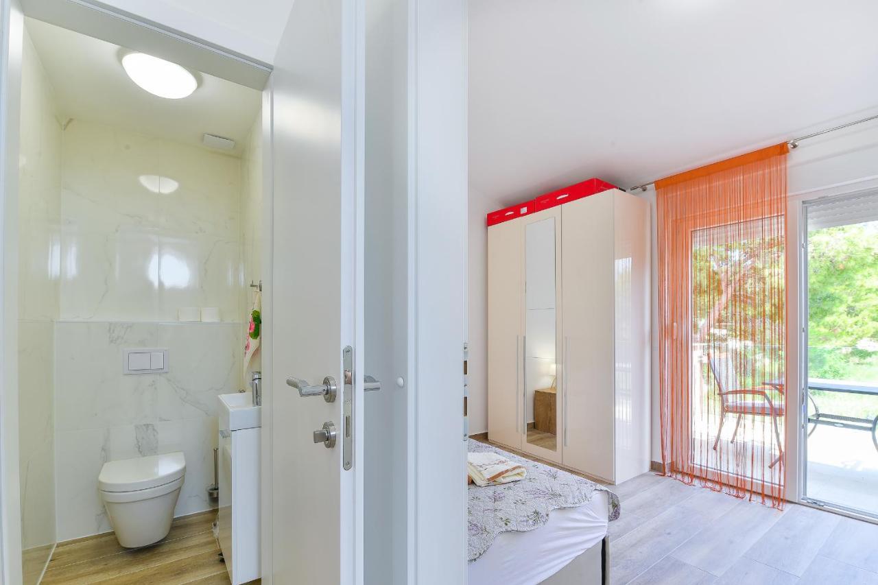 Cascada Villas With Private Jacuzzi And Private Parking Starigrad Paklenica Exterior foto